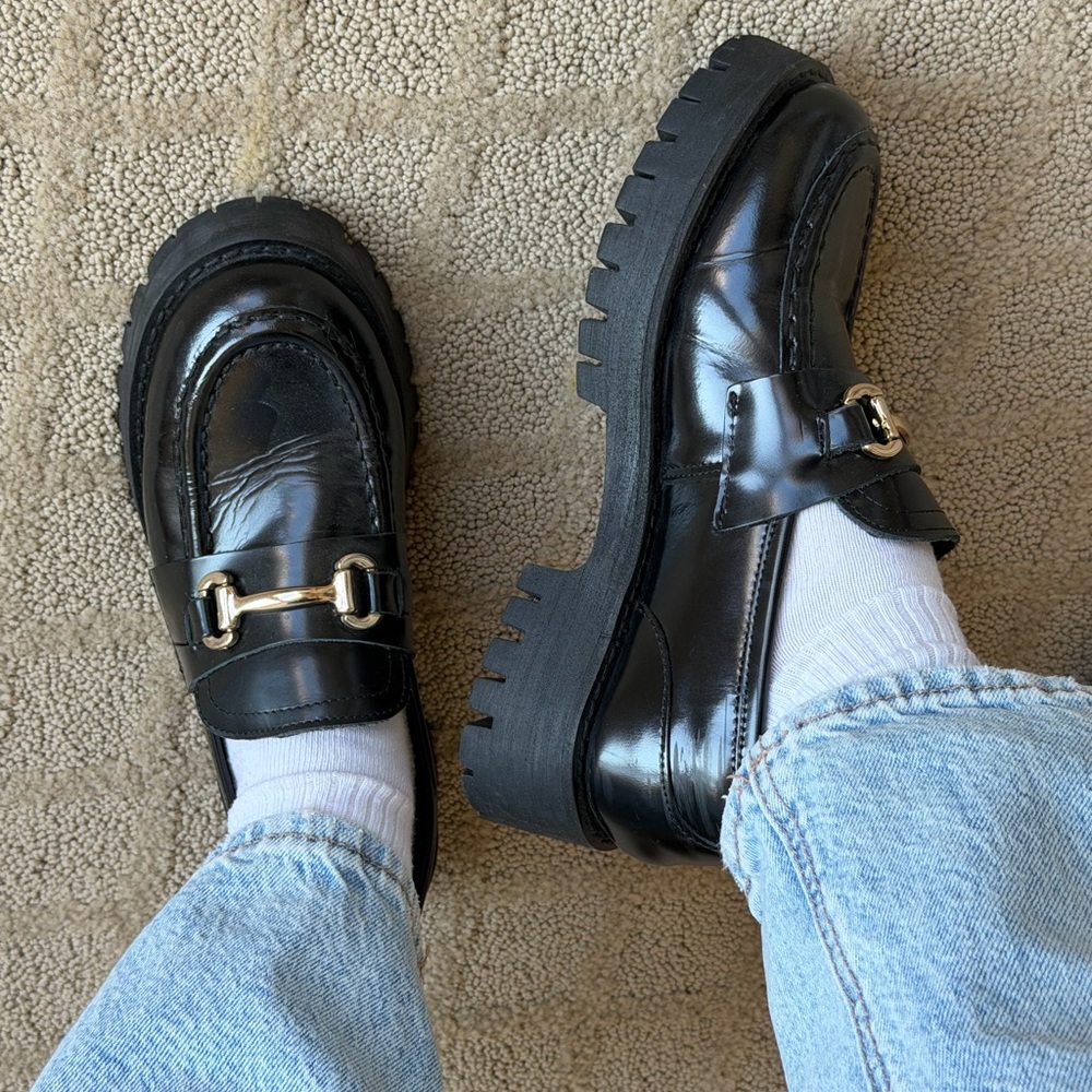 Steve Madden Chunky Black Loafers with Gold Buckle | Size 6